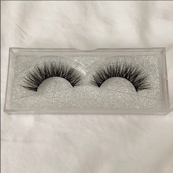 3D MINK LASHES (bundle 2 for DC PRICE) - Picture 2 of 4